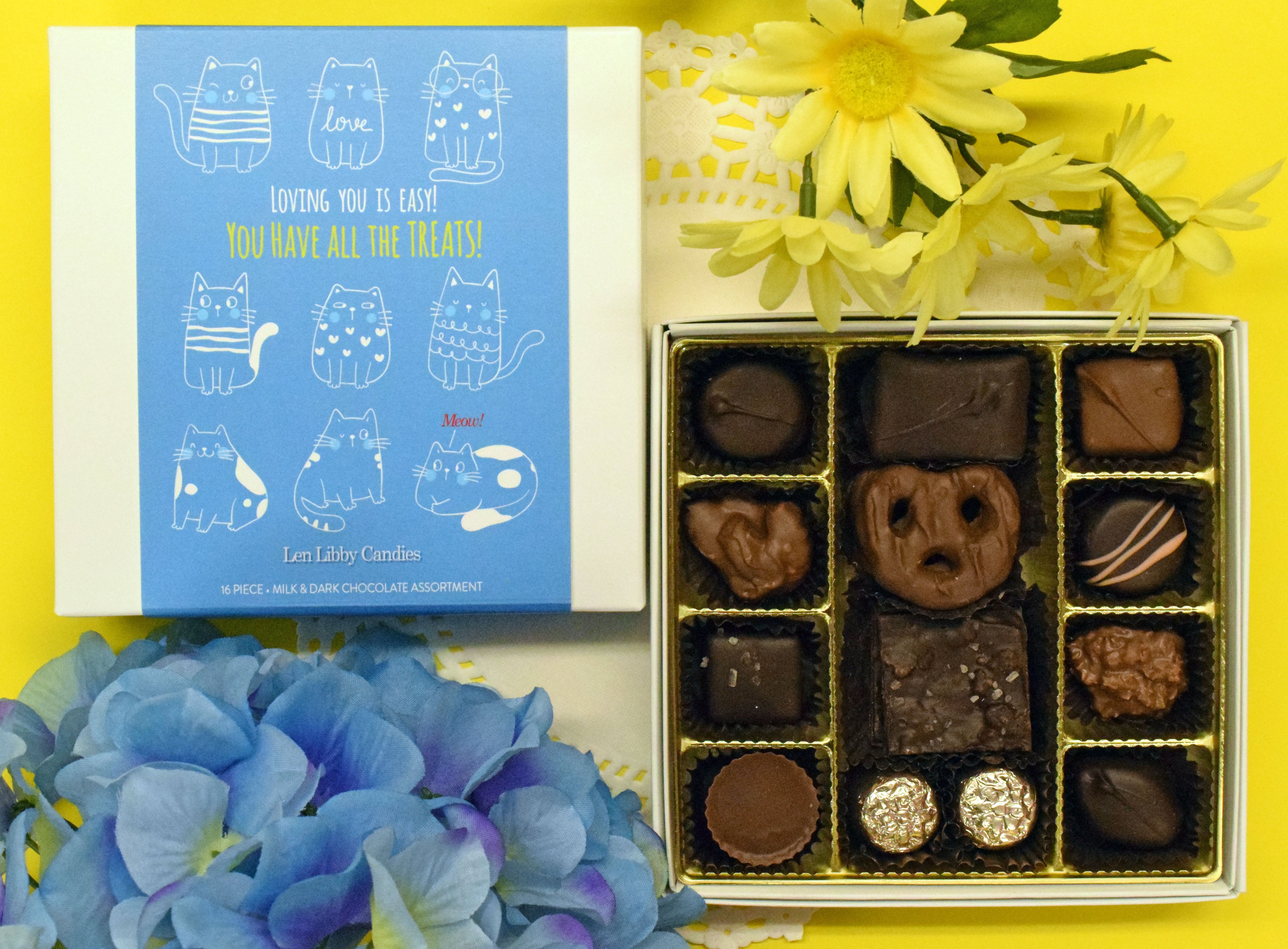 I LOVE YOU BOX - Flowers and chocolate (SOLD OUT)